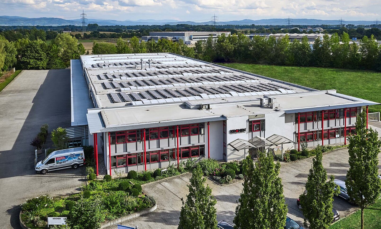 Sedes - La sede principal de KRONEN se encuentra en Kehl-Goldscheuer am Rhein. Nuestras soluciones son «Made in Germany». Asimismo, contamos con una red alrededor del mundo.