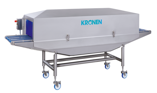 With the UVC Lock disinfection lock from KRONEN, the surfaces of packaging material, tools and food products are disinfected quickly and safely in a dry process, without heat, undesirable additives or residues