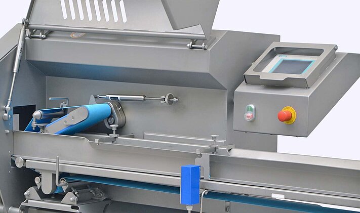 The PLC control of the TTS version of the belt cutting machine GS 10-2 from KRONEN ensures maximum waste reduction and can also be used for top and tail cutting.