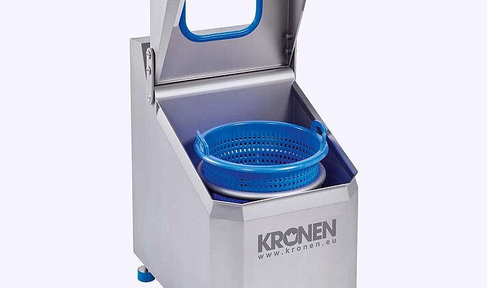 The ergonomic lift height makes the spin-dryer user-friendly