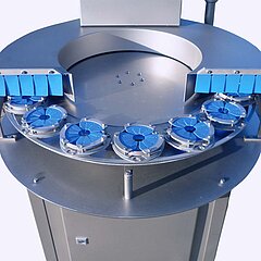 Die Multifunktions-Schneidemaschine TONA S180K von KRONEN ist sicher und einfach bedienbar.