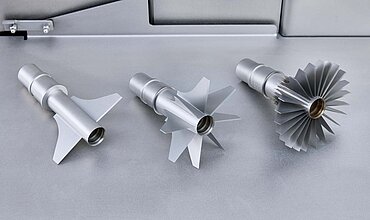 The wedge stars for the peeling & cutting machines AS 2, AS 4 and AS 6 from KRONEN can be used to divide applies flexibly into 2, 4, 6, 8 10, 12, 16 or 24 pieces