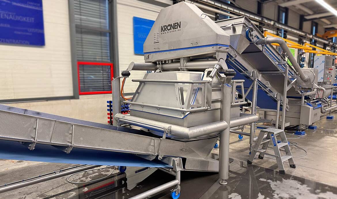 Verarbeitung von Eisbergsalat bei KRONEN-Kunden Kanes UK