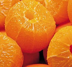 Naranjas peladas automáticamente con la Orki18.